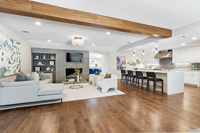 Foto del edificio - 5948 Melshire Dr