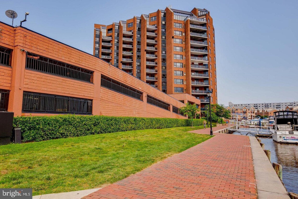 Foto principal - 2515 Boston St