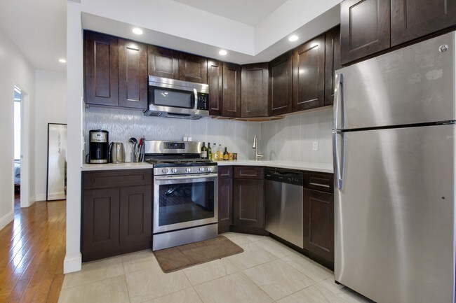 Foto del edificio - 1060 Nostrand Ave