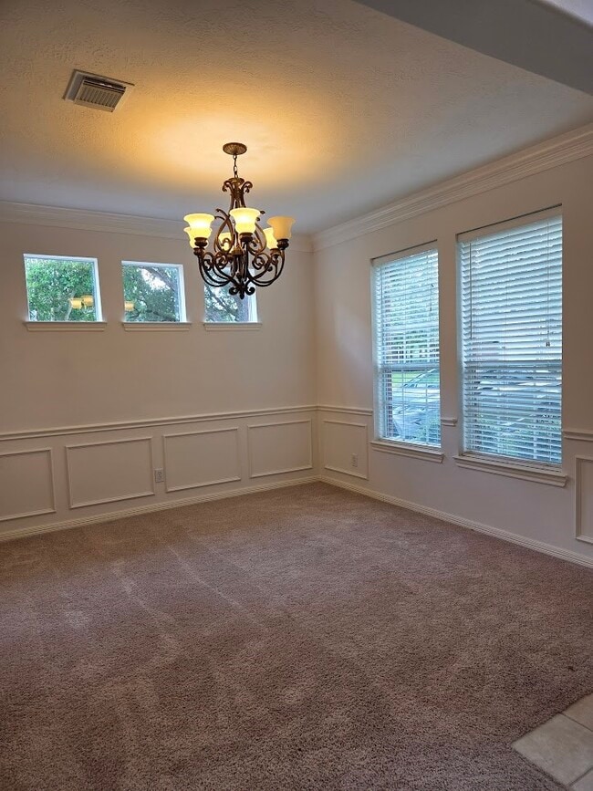 Building Photo - 1227 Ventura Canyon Dr
