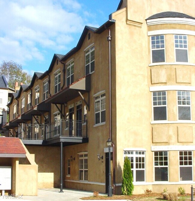 Foto del edificio - 2 br, 2.5 bath Townhome - 14 N Olive Ave
