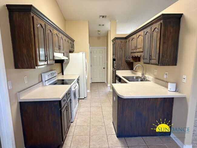 Foto del edificio - Charming 3-Bedroom Home in Hidden Estates Minutes from Navarre Beach!