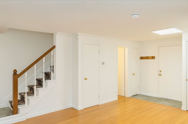 Foto del edificio - 5491 E Warren Ave