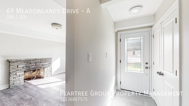 Photo du bâtiment - Magnificent Meadowlands - 3 bedroom in Nep...