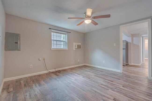 Foto del edificio - 4206 Walker St