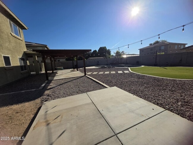 Foto del edificio - 17859 W Westpark Blvd