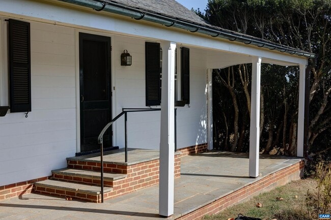 Foto del edificio - 2929 Green Meadows Ln