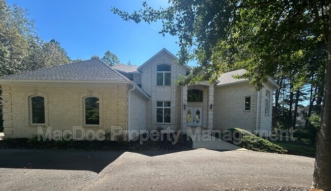 Foto del edificio - 11103 Fawn Lake Pkwy