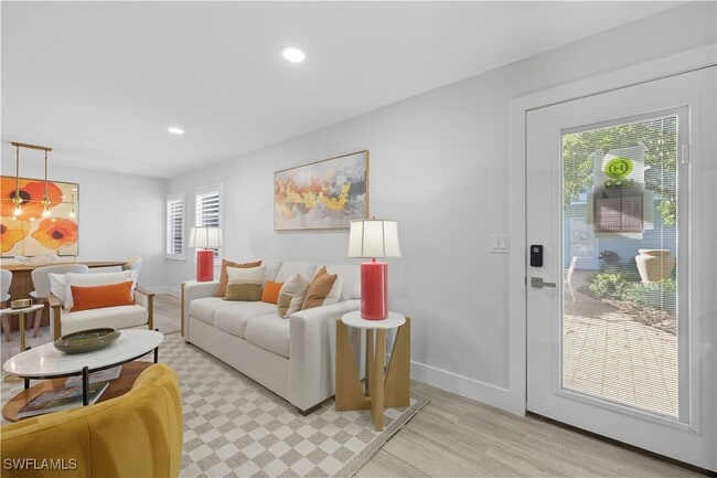 Foto del edificio - 609 12th Ave S