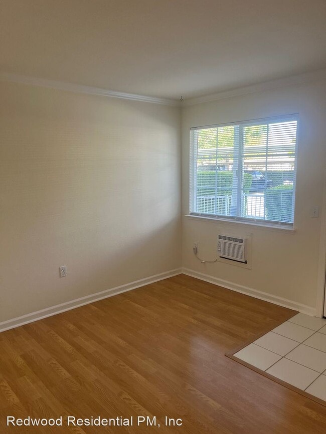Building Photo - 2 br, 1 bath House - 1501 La Esplanada #311