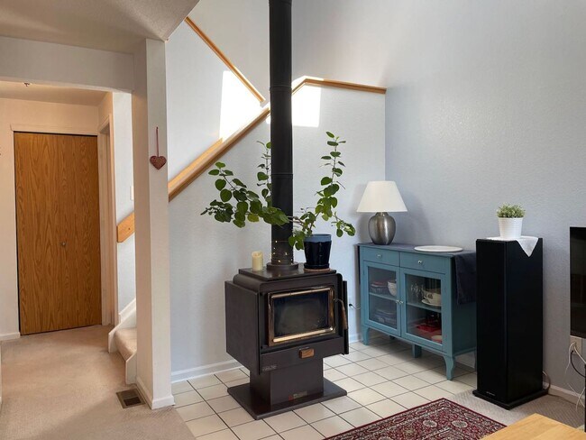 Charming 3b/2.5b Townhome In Louisville - Charming 3b/2.5b Townhome In Louisville