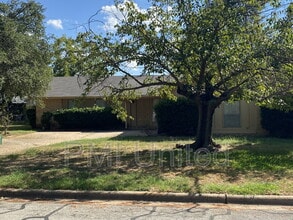 Building Photo - 3402 Hastings Dr