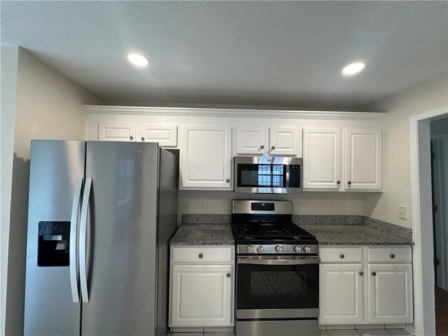 Building Photo - 1025 Winthrope Chase Dr
