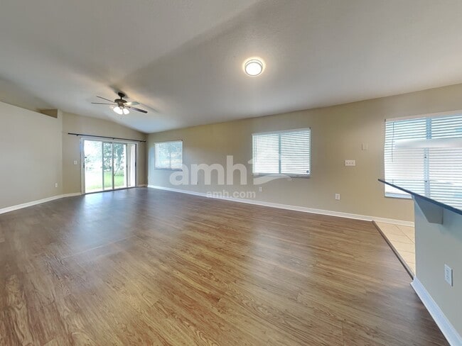 Foto del edificio - 6821 Aramon Ct