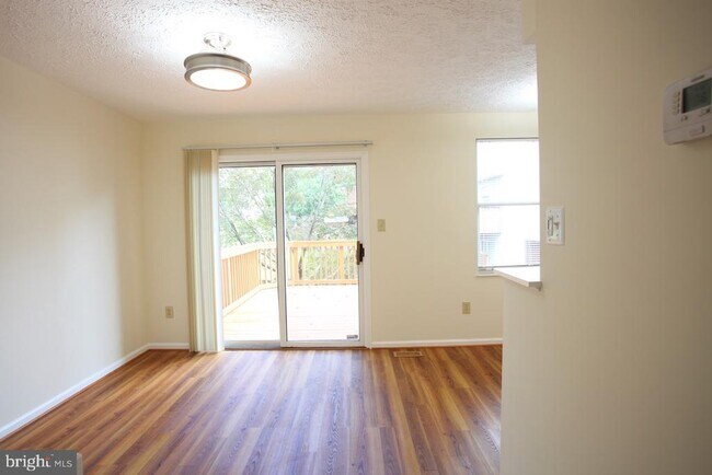 Building Photo - 408 Fleece Flower Dr