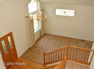 Building Photo - 144 Woodcrest Way