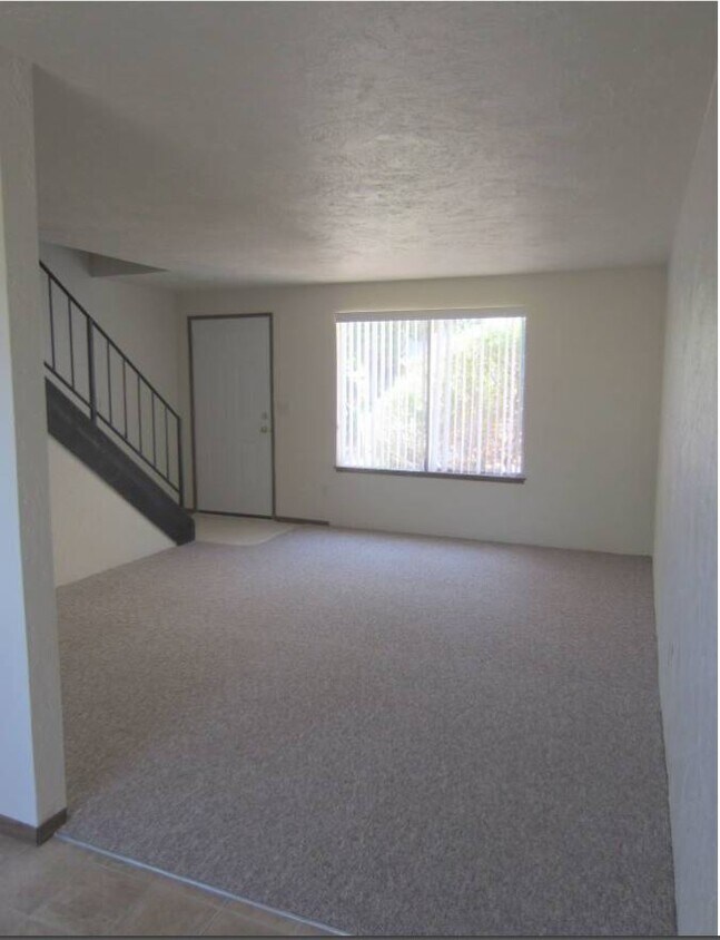 Foto principal - 1035 NW 27th St