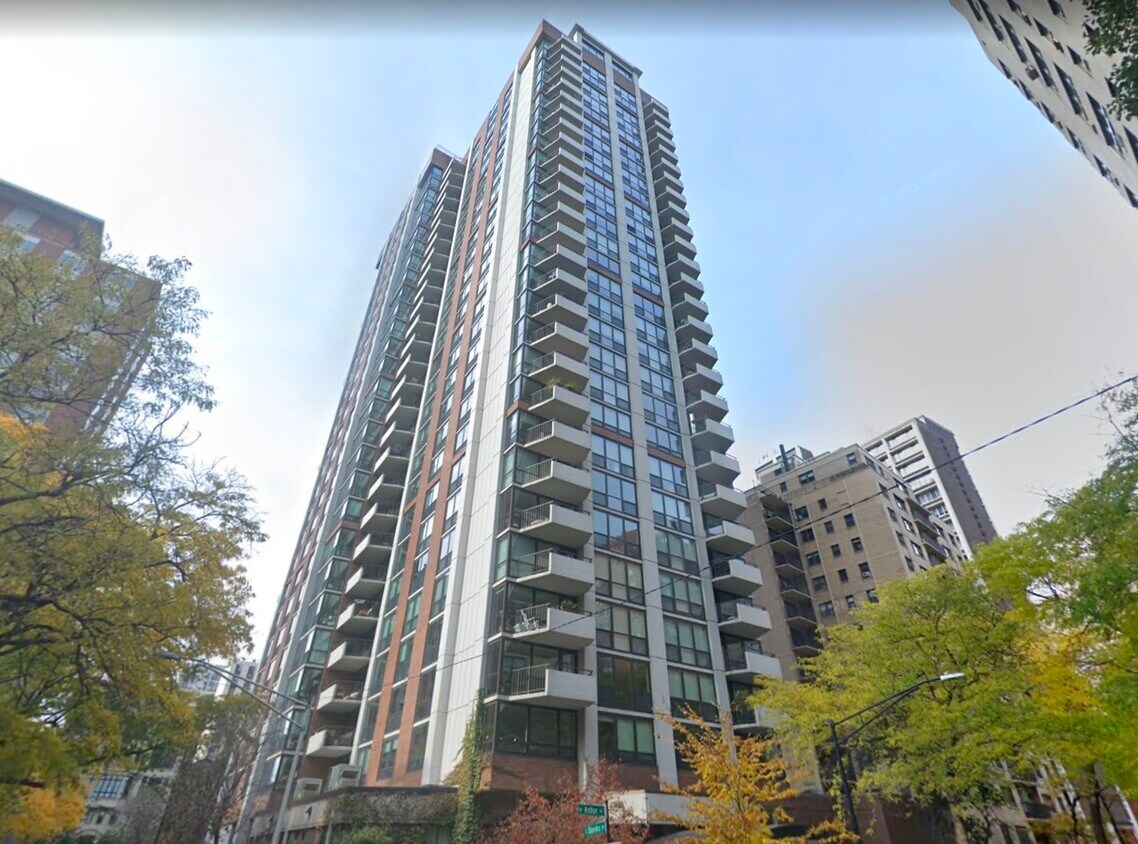 Foto principal - 1340 N Astor St