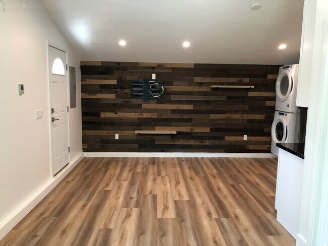 Foto del edificio - 7539 Royer Ave