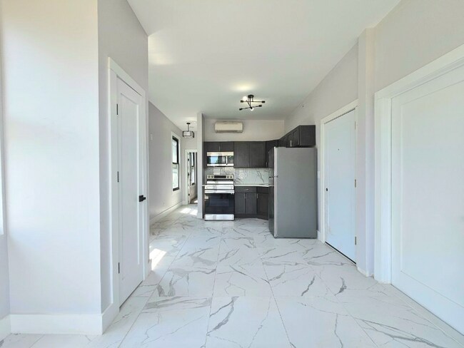 Foto del edificio - 226 Roseville Ave