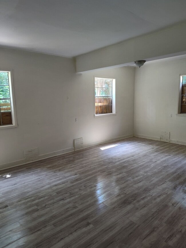 Building Photo - 309 Alta Woods Blvd