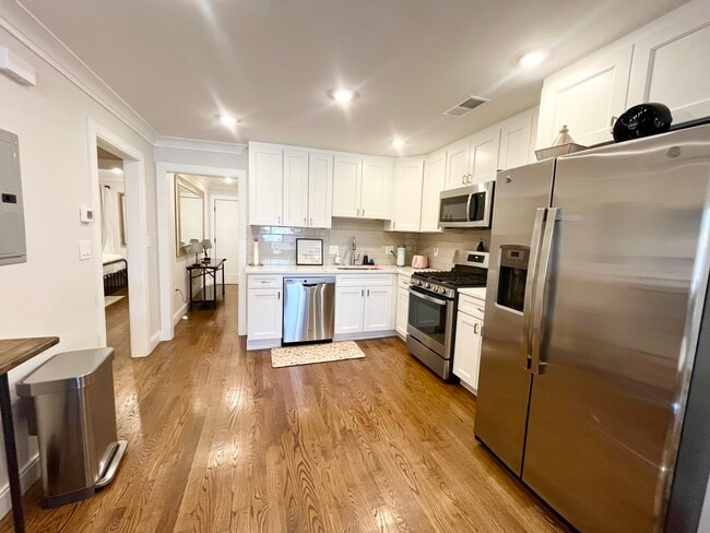 Building Photo - 25 Rockledge St
