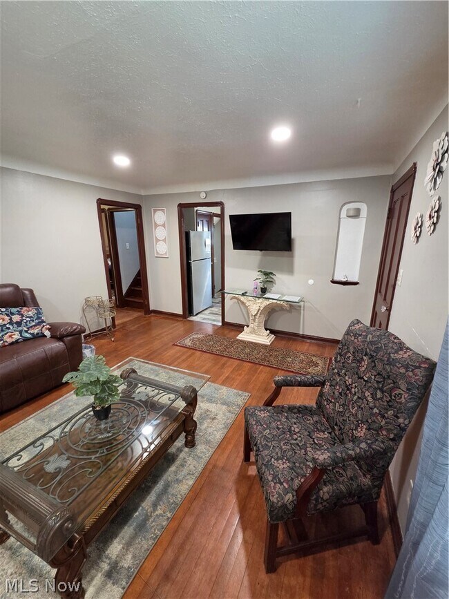 Foto del edificio - 1275 S Green Rd