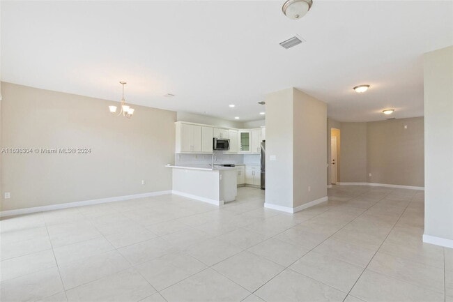Building Photo - Northwest 61 Lane, Doral, FL 33178 - 4 BR 3.5 BA Townhouse
