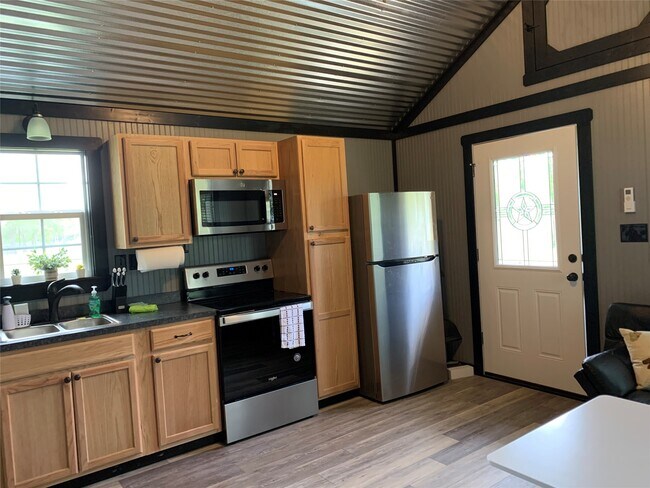 Foto del edificio - 9706 Camelots Ct