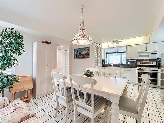 Foto del edificio - 4451 Bay Beach Ln