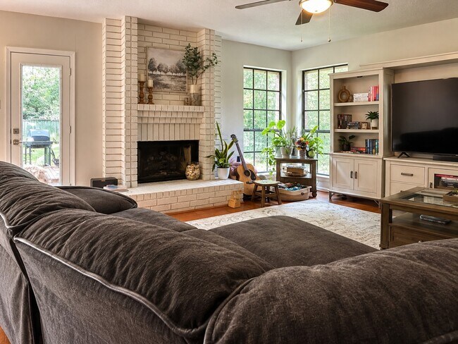 Building Photo - 63 S Stony Bridge Cir