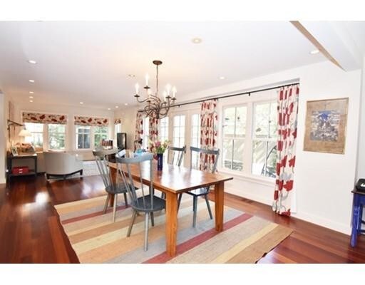 Foto del edificio - 272 Upland Rd