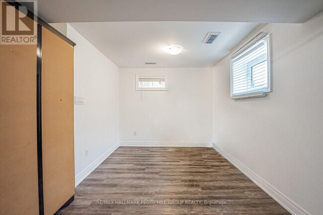 Photo du bâtiment - 35 Heritage Ct