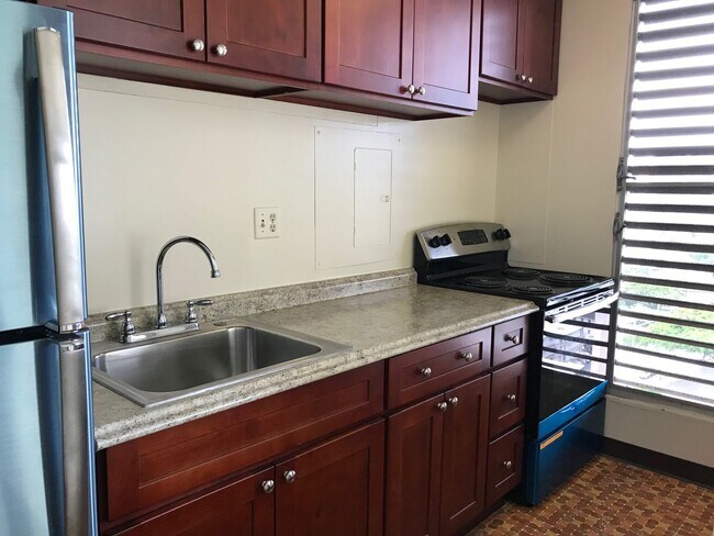 Foto del edificio - Piikoi Tower, 1 bdrm, 1 bath, 1 cov'd pkg