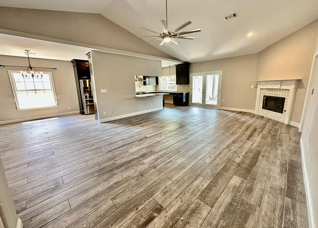 Foto del edificio - Waterfront home in Gulf Breeze- Coming Soon