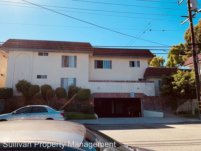 Foto del edificio - 13535 Yukon Ave