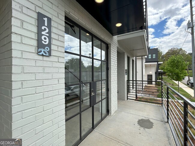 Building Photo - 129 Bert Ln