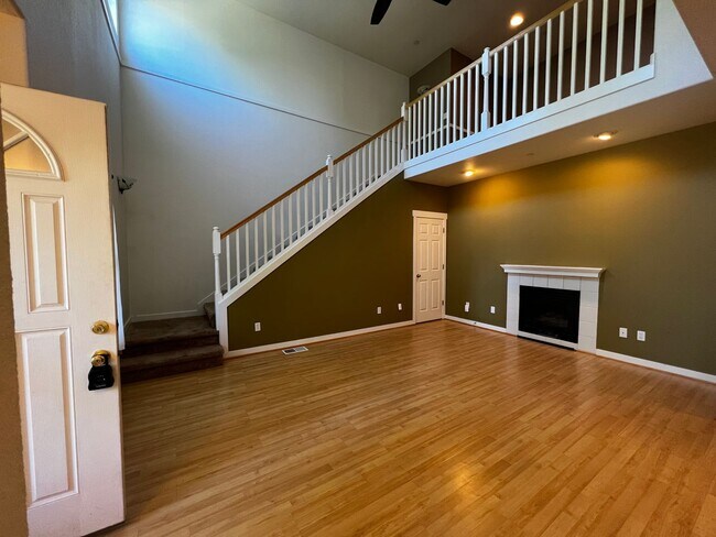 Foto del edificio - DuPont, 2 bedroom, 2 bath condo with A/C