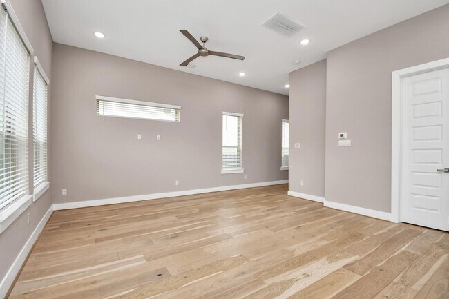 Foto del edificio - 306 Chobani Ln
