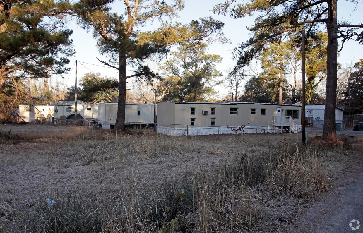 Foto principal - 5747 Rickett Ave