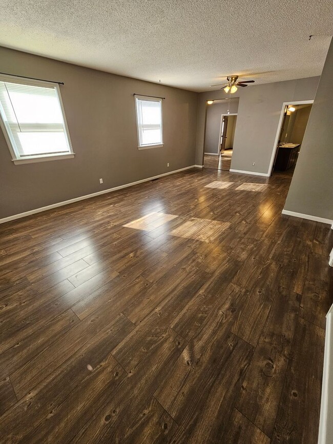 Foto del edificio - 1118 N Adams St