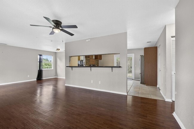 Foto del edificio - 16932 Okeechobee Blvd