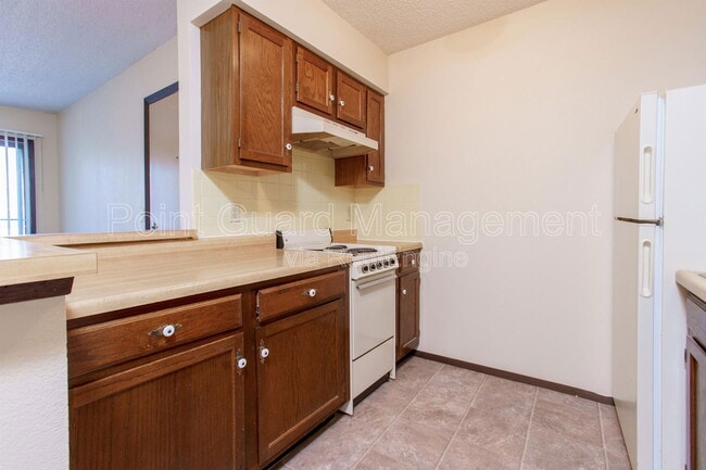 Building Photo - 2802 N Charles Ave