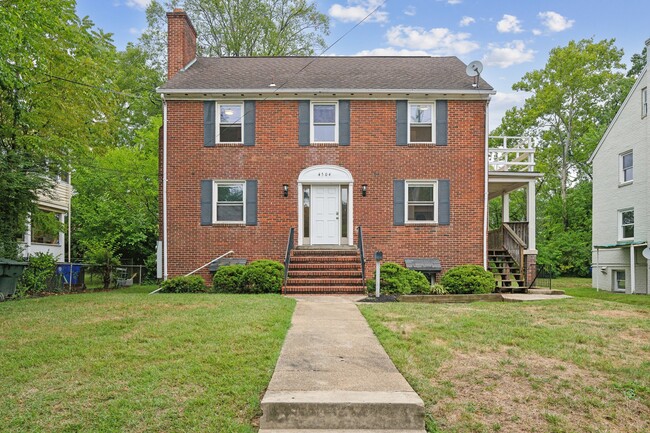 Foto del edificio - 4504 Guilford Rd