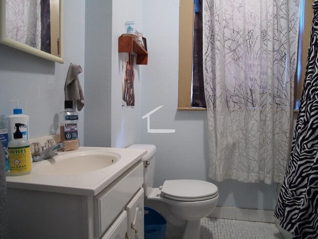 Foto del edificio - Nice 4 bed next to the green line in Allston