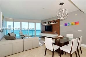 Foto del edificio - 17001 Collins Ave