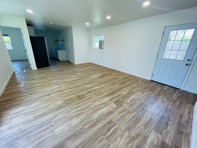 Foto del edificio - 5622 Monterey Rd