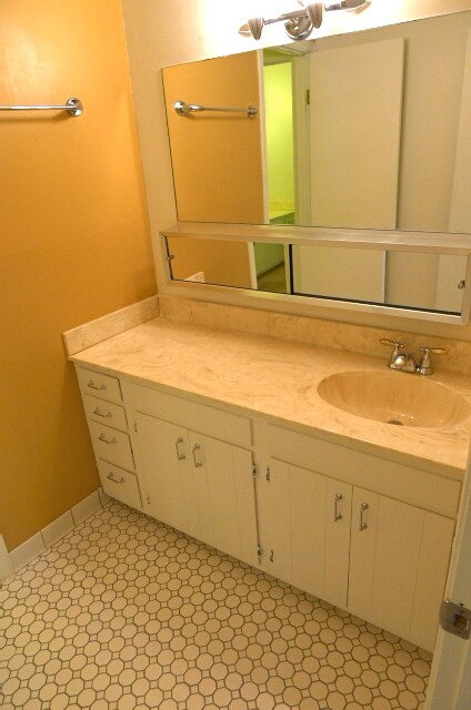 Foto del edificio - 108 Burwash Ave