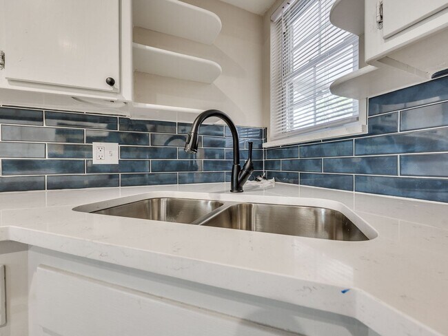 Building Photo - Newly Remodeled 3 Bed Home Near Lake Hefner | Screened Porch + 2 Living Areas
