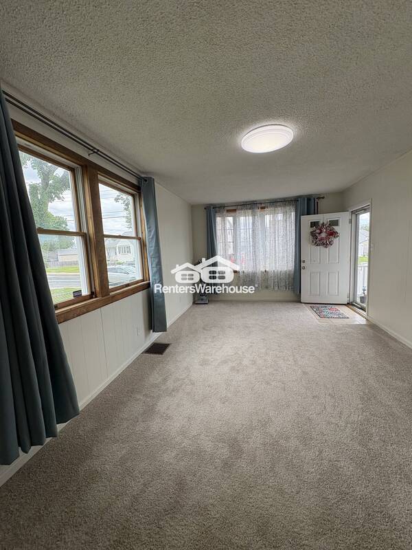 Foto del edificio - 543 Bayside Dr